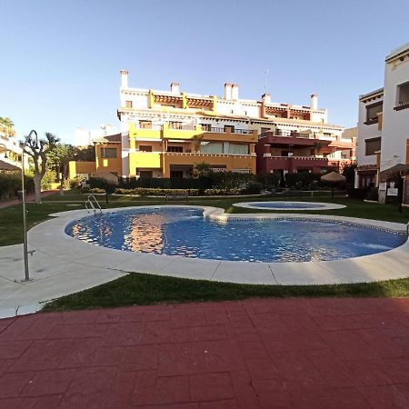איאמונטה Apartamento Cercano A Campo De Golf En Costa Esuri מראה חיצוני תמונה