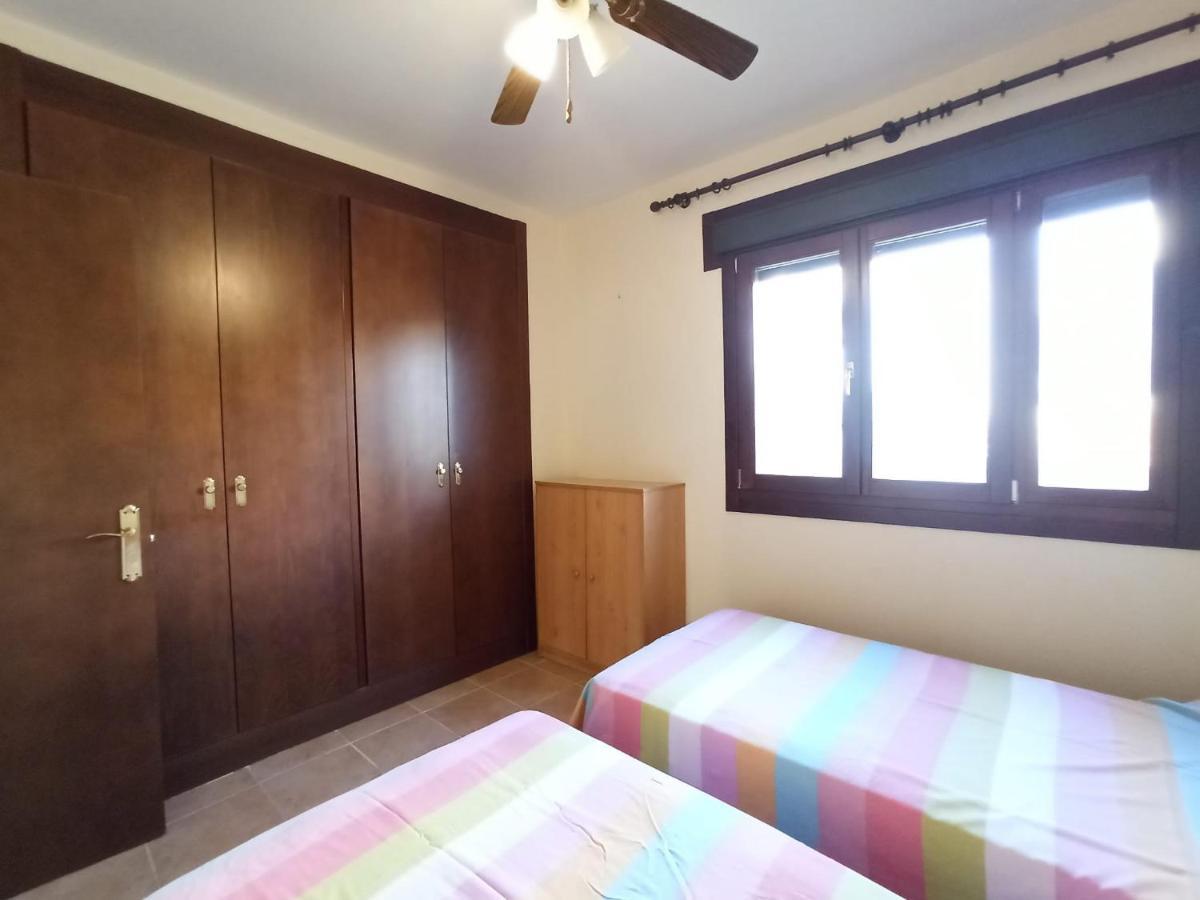 איאמונטה Apartamento Cercano A Campo De Golf En Costa Esuri מראה חיצוני תמונה
