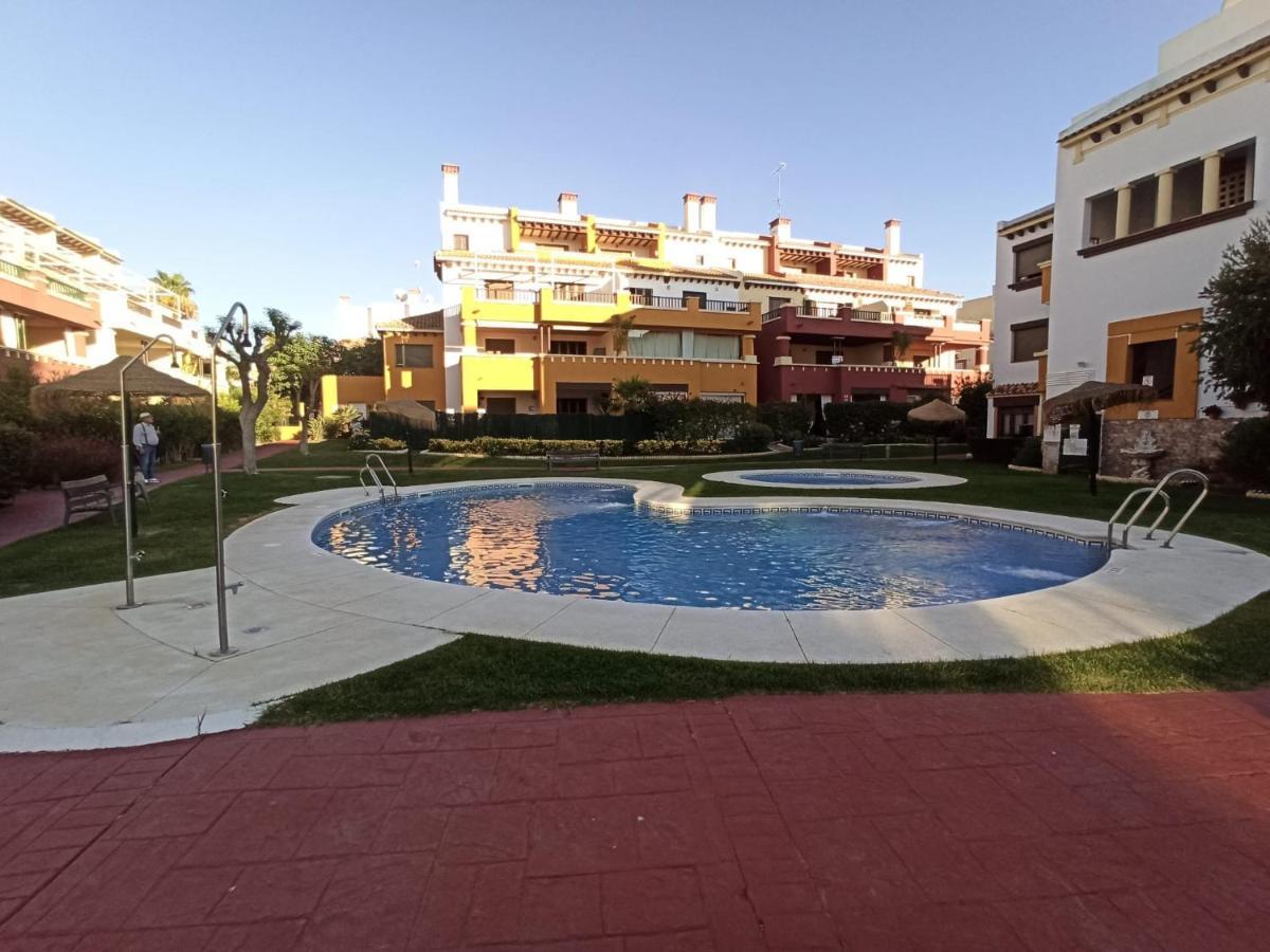 איאמונטה Apartamento Cercano A Campo De Golf En Costa Esuri מראה חיצוני תמונה