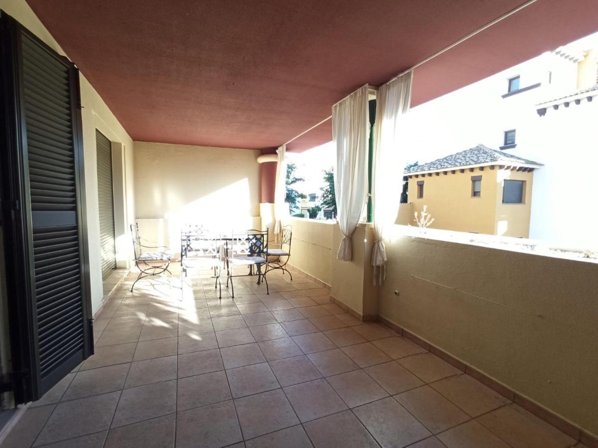 איאמונטה Apartamento Cercano A Campo De Golf En Costa Esuri מראה חיצוני תמונה